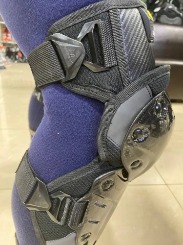 Ones Again Наколенники Carbon Fiber Force в Кирове